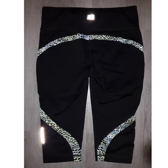 Fila Sport Running Cropped Capri Leggings Size Large Black Green Leopard Print - Picture 5 of 7